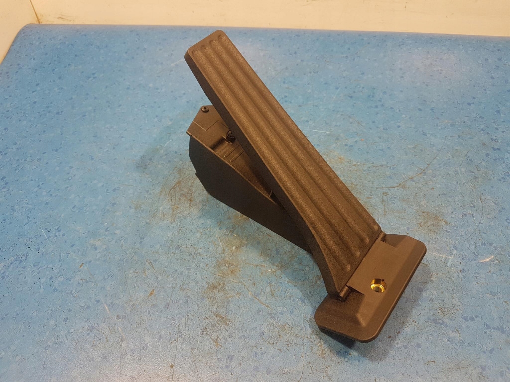 фото №6, Bmw 7 g11 педаль газа 6859999