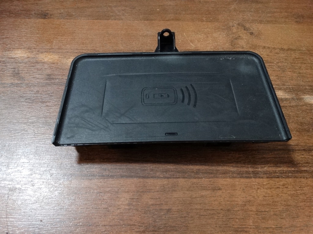 фото №1, Idealna зарядний пристрій індукційна bmw g30 g31 g11 1