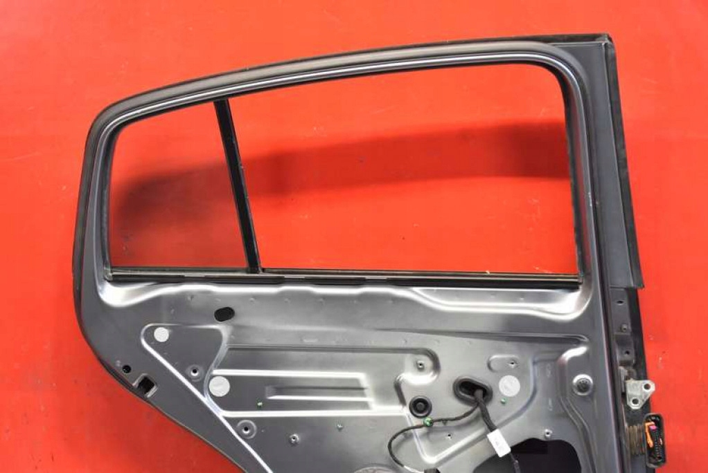 фото №13, Дверь левая задняя задние vw golf 5 v plus 03-09