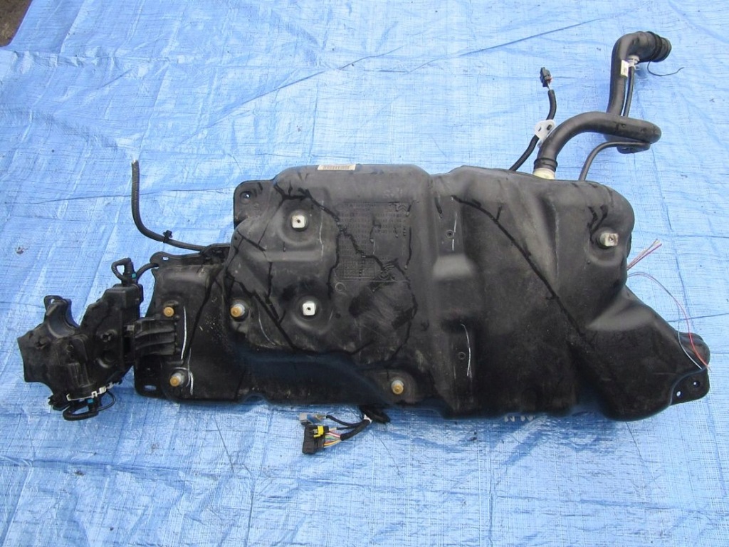 фото №6, Opel grandland x 1.6d 2017 бак топлива bak заливная горловина