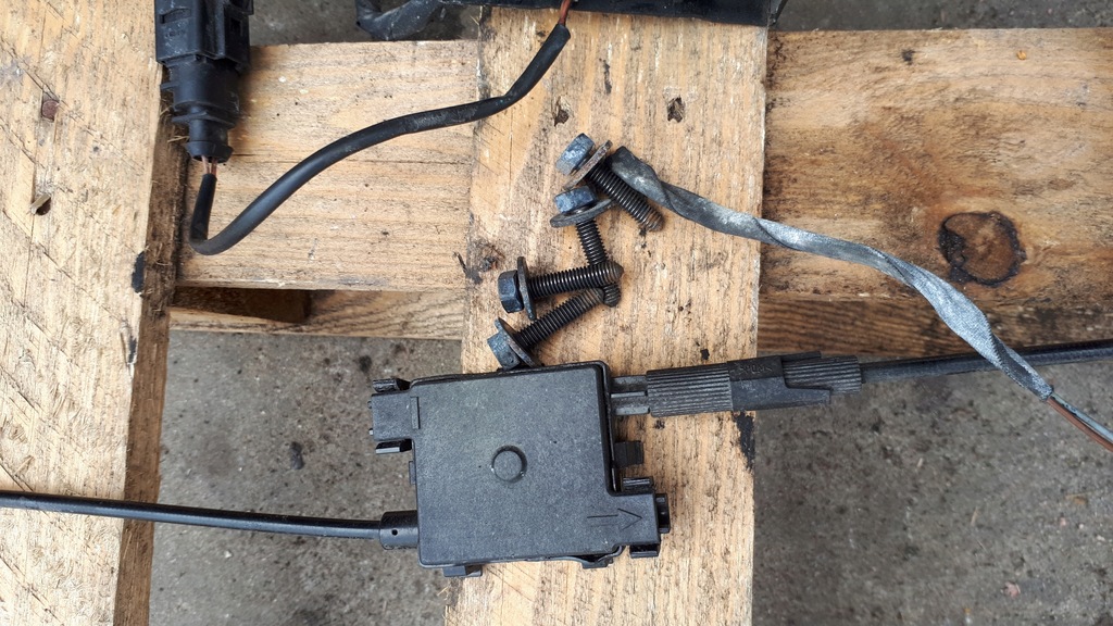 фото №12, A6 c7 lift замок замки капот лівий правий троси a7