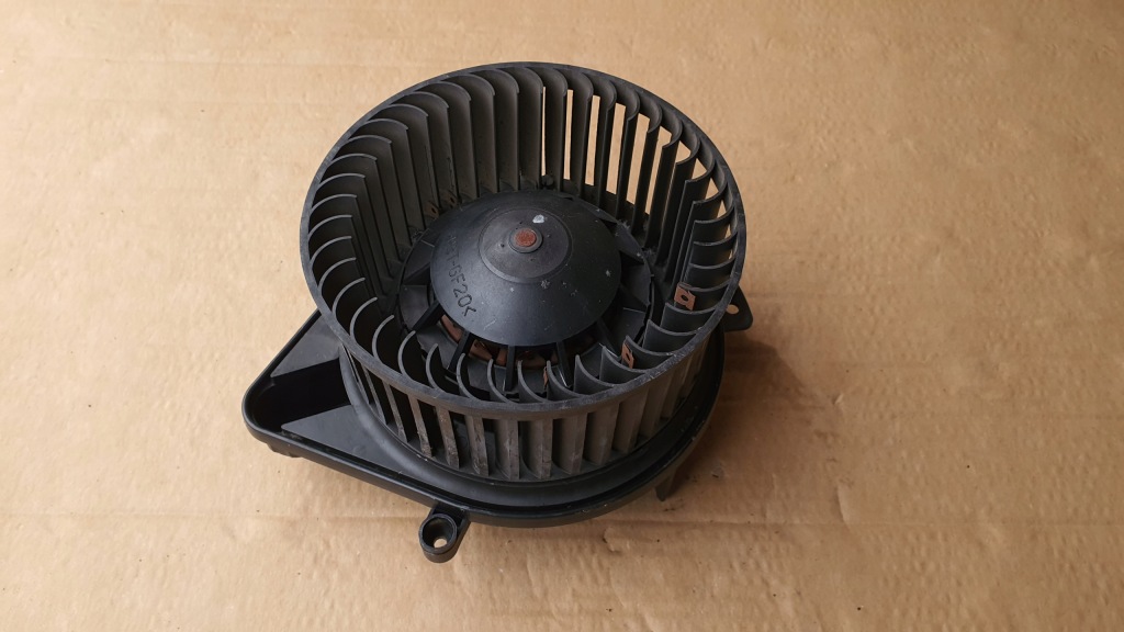 фото №1, Повітродувка обдув audi a4 b6 8e1820021b