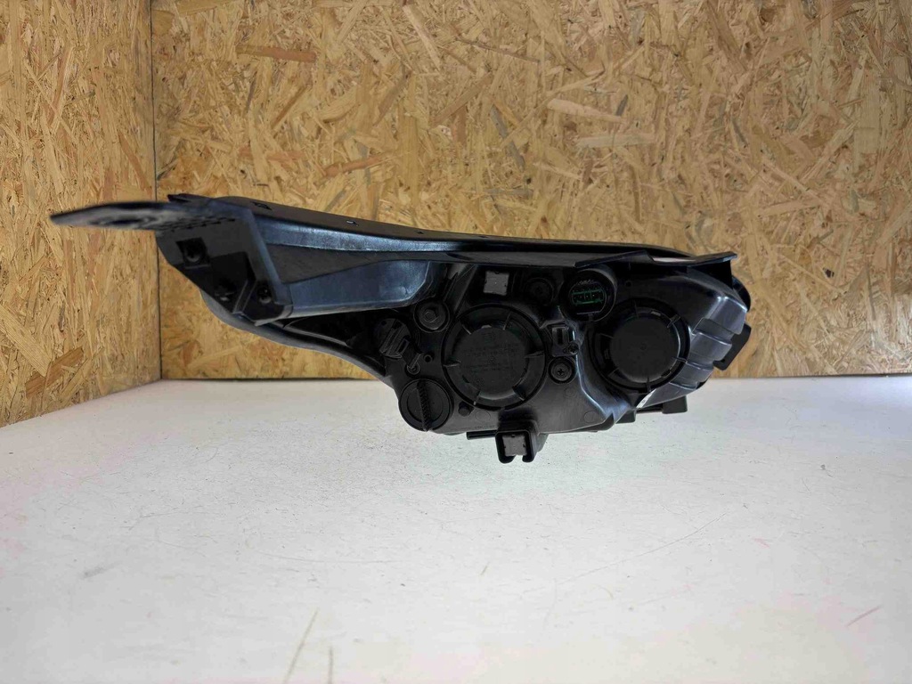 фото №11, Лампа правая передняя kia pro cee´d jd 92101j7050 0.0l дизель 2019