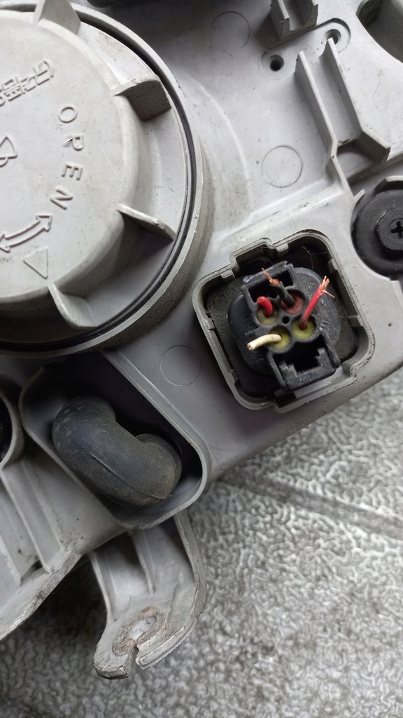 фото №9, Фара правый kia carnival ii 02r