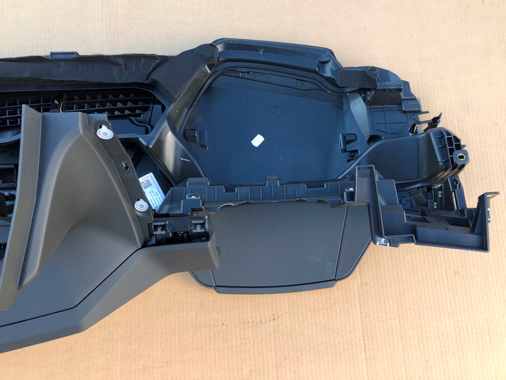 фото №14, Приборная панель czarna pulpit black 4kl857736 audi e-tron 2020- приборная консоль