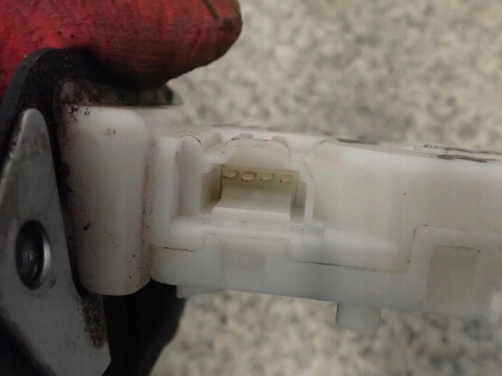 фото №5, Nissan note e11 06-11 замок кришки багажника