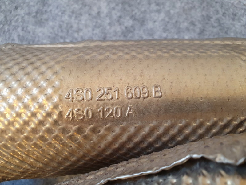 фото №3, Audi r8 4s 4s0 4s0251609b гаситель конечный выхлоп оригинальный номер