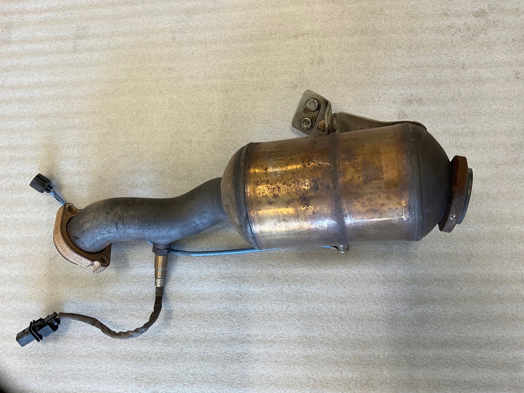 фото №1, Mercedes w205 x253 c253 каталізатор