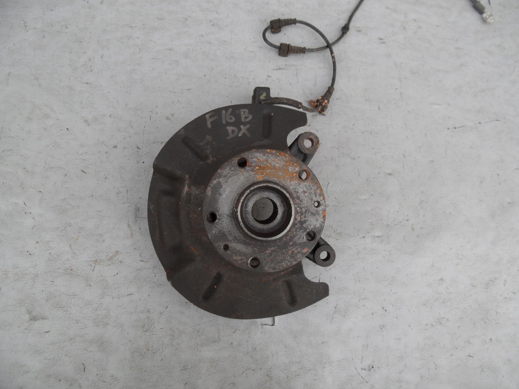 фото №1, Поворотный кулак ступица правая перед suzuk sx4 fiat sedici