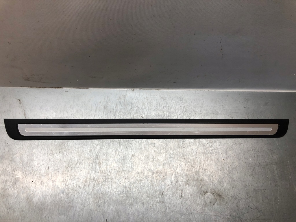 фото №1, Молдинг порог правая audi a5 lift coupe 8t0853374