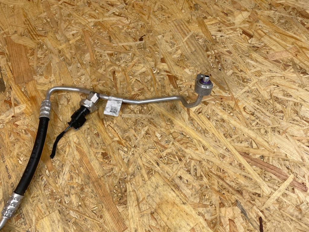 Патрубок трубка шланг кондиціонера mercedes w177 w247 w118 a1778305001 Ціна