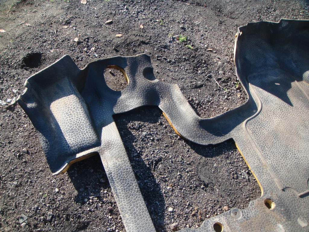 фото №4, Пол обшивка резиновый pod ноги trafic vivaro