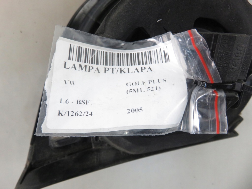 фото №8, Лампа правая задняя крышка багажника vw golf plus 5m1, 521