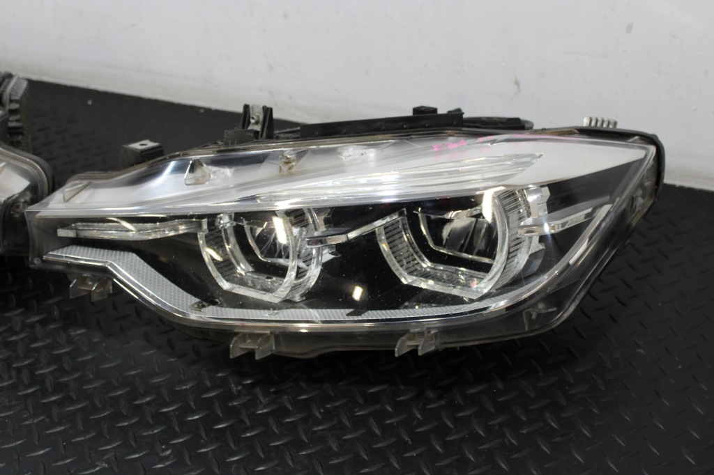 фото №1, Лампа левый перед led bmw 3 f30 f31 lci lift 7498945
