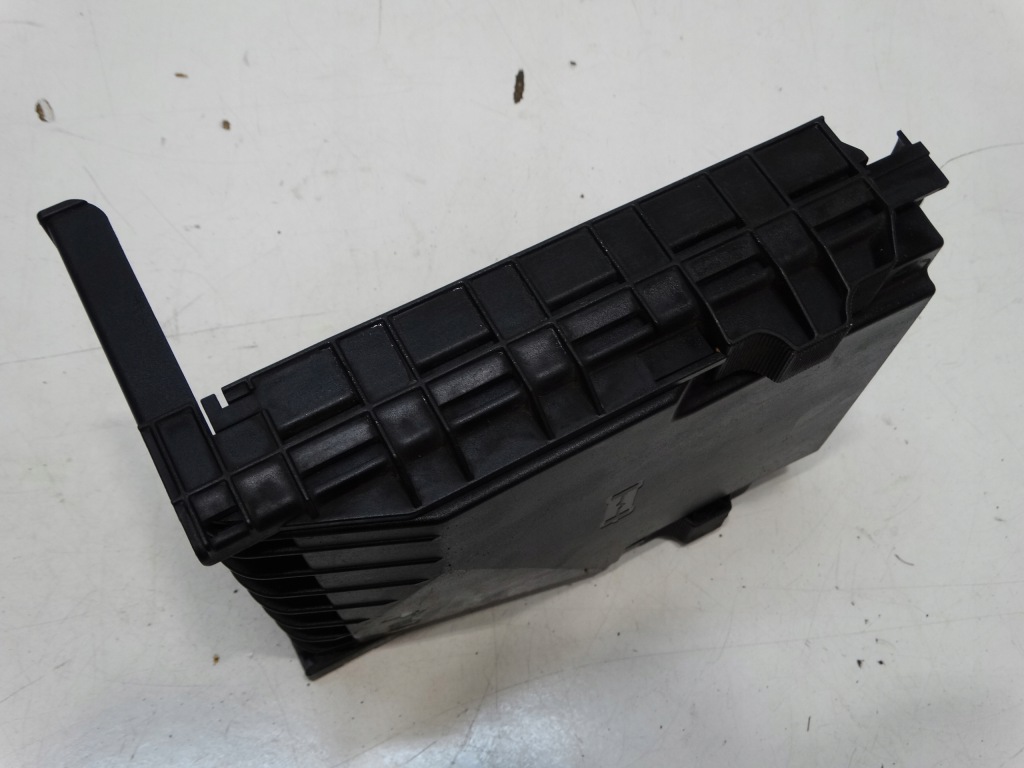Крышка предохранителей skoda audi vw 1k0937132f с Разборки