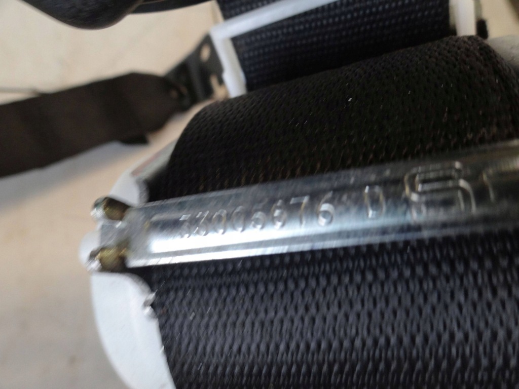 Bmw 2 f45 15 grantourer ремінь безпеки 2 ряд праві задній 34179406b Зі Шроту