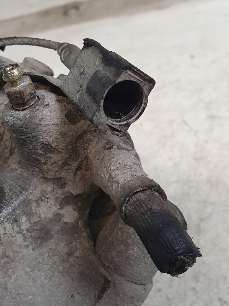 фото №5, Суппорт тормозной левый перед alfa romeo 147 1.9jtd 03r.