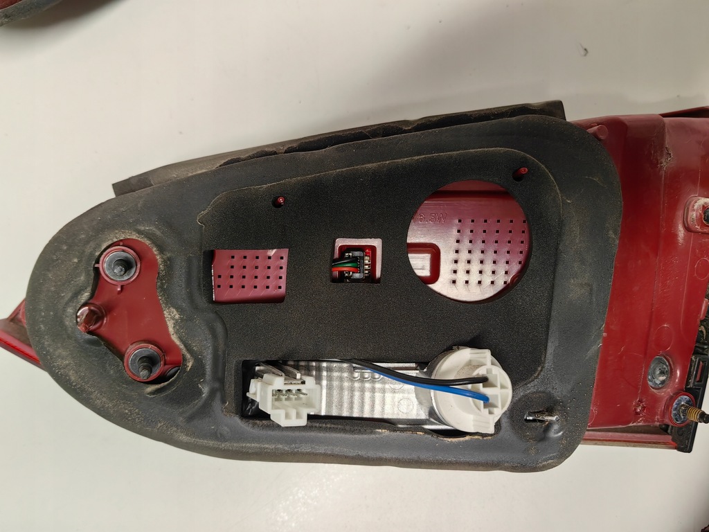 фото №1, Hyundai santa fe 2017 лампа задняя крышка багажника led