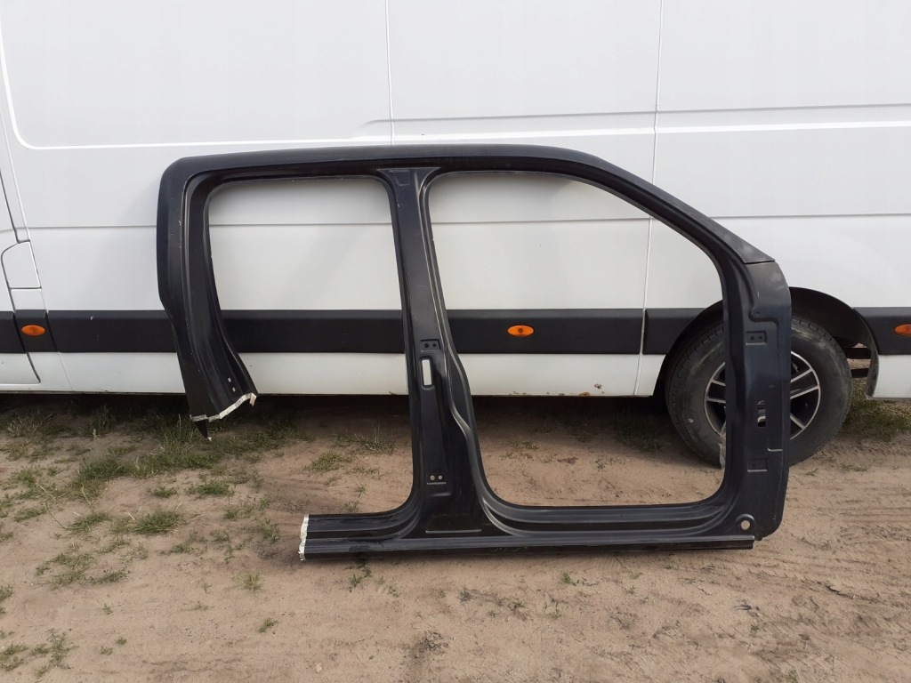 фото №1, Блок двигателя порог обшивка перед правое vw amarok 2h7 2010-2018r. оригинал