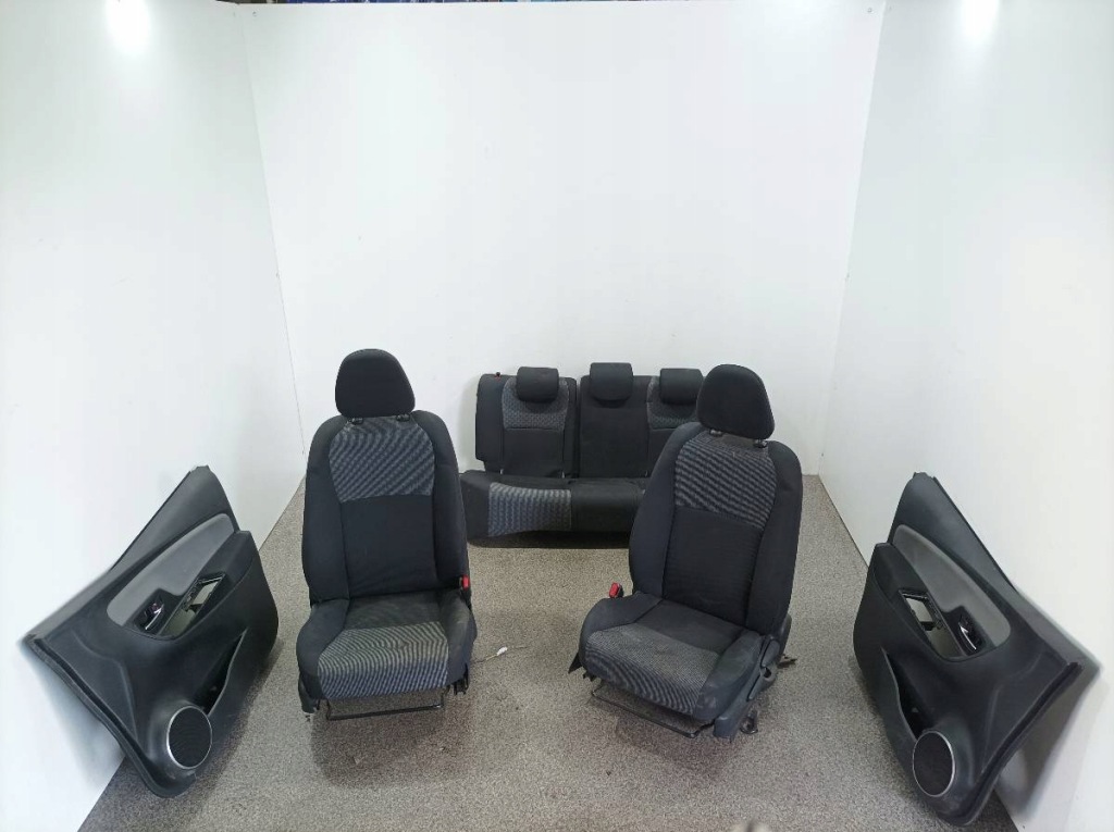 фото №1, Сидіння заднє сидіння обшивки перед 5d toyota yaris iii 2011-2020