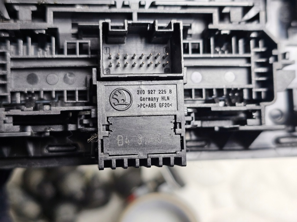 Ручка перемикання передач чохол панель керування накладка декоративна skoda superb 3 в Україні