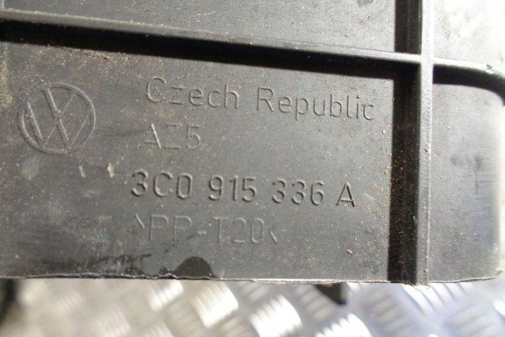 Основание аккумулятор vw passat b7 362 3c0915335 1.97l дизель 103kw 2011 Цена