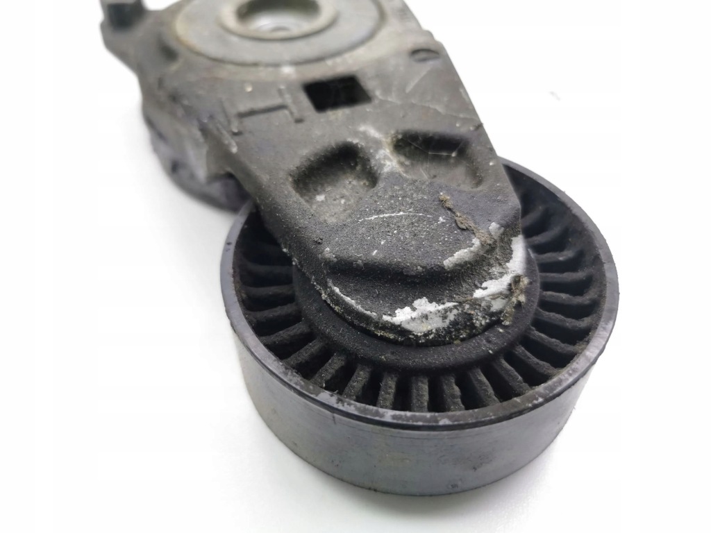 Toyota auris e180 2014 натягувач ремінь генератора в Україні