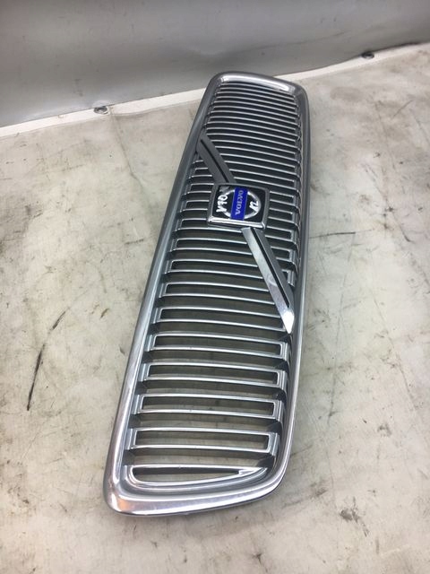 фото №3, Volvo v70 решётка радиатора решётка радиатора 8659875