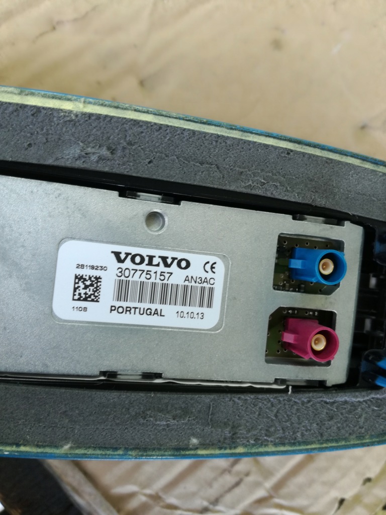 фото №3, Volvo v60 i xc60 2010 - 2018 rok антенна кровельная gps 619-16
