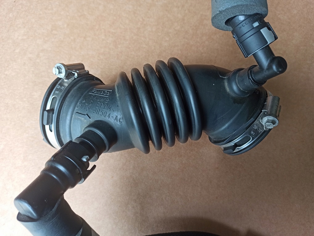 фото №4, Ford ecosport шланг труба повітря gn159r504ac