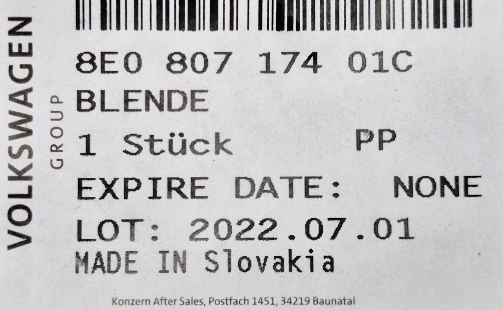 Audi a4 b7 рамка внутренняя накладка противотуманной фары правая верхний 8e0807174 01c Недорого