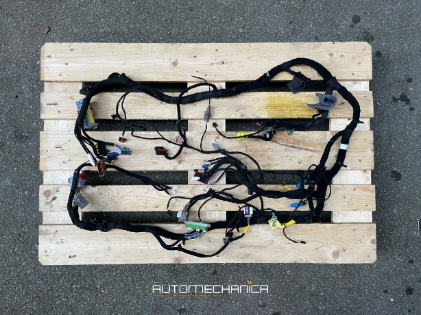 фото №1, Электропроводка жгут консоли maserati levante