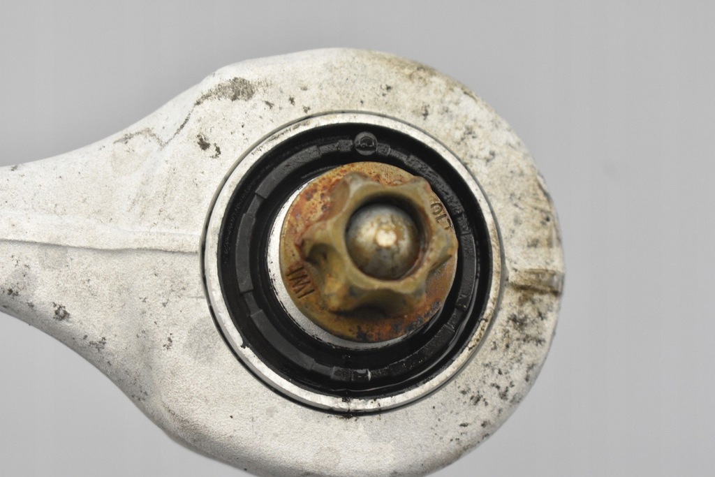 фото №13, Важіль задній правий audi q7 4m 4m0501531