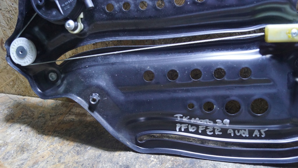 фото №7, Audi a5 8t cabrio підйомник скло правий задня