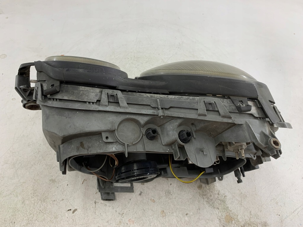 фото №6, Лампа права перед mercedes-benz e w210 144870