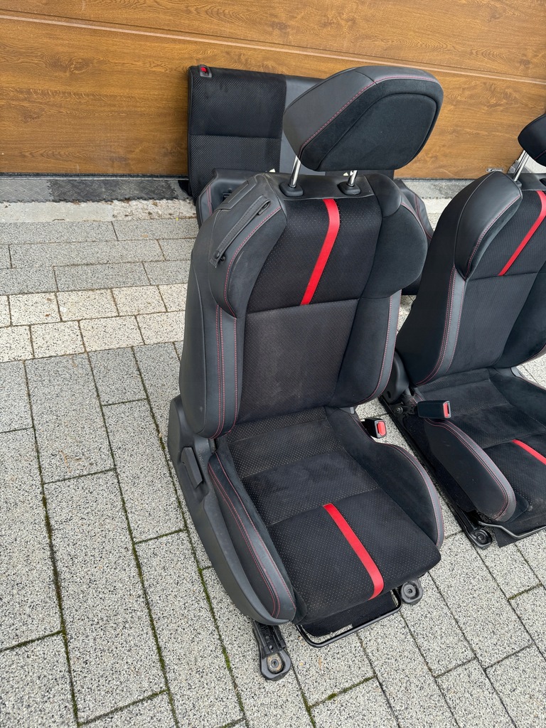 фото №10, Subaru brz ii 2 2022 toyota gr86 gr 86 сиденья заднее сиденье сиденье середина