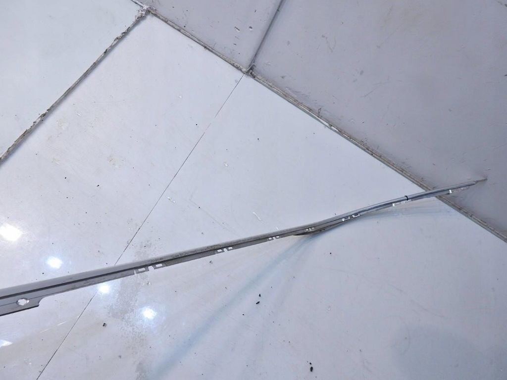 фото №8, Молдинг кузовная левая audi a4 b7 avant 8e9853703h