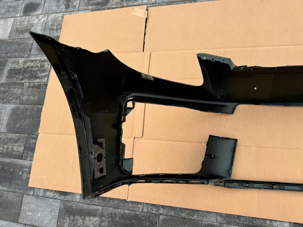 Бампер перед porsche panamera 976 gts 2024 нет клеёный оригинал в Украине