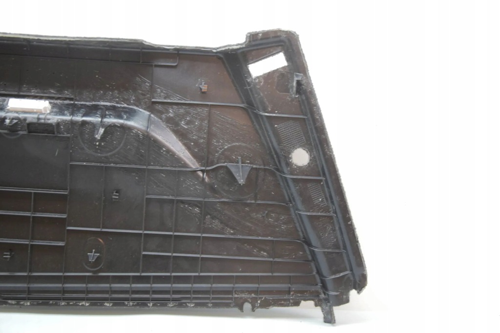 Правый  обивка багажника bmw 7438196 3.0l hybrid 210kw 2025 Цена