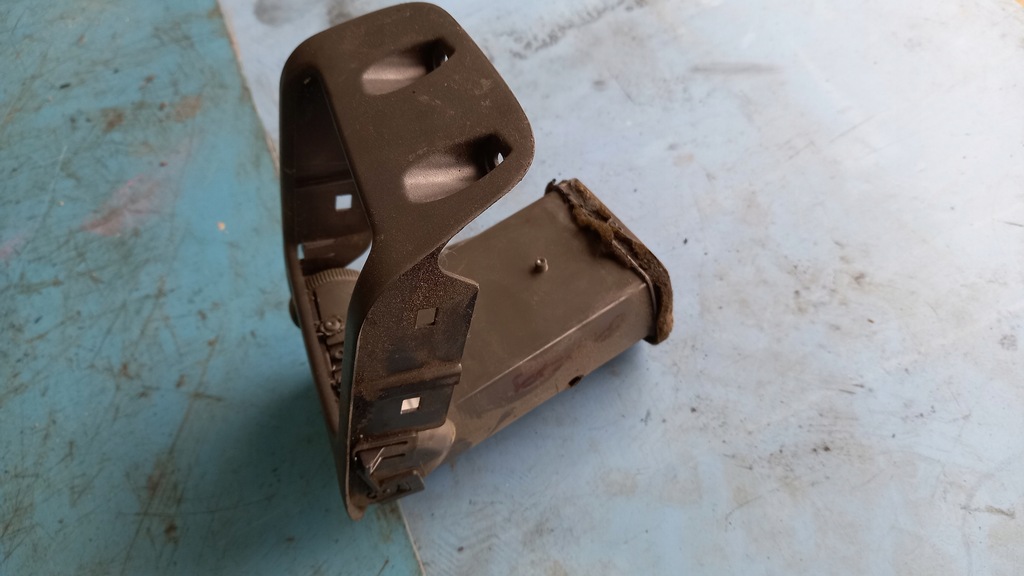 фото №3, Решётка обдув левая volvo v40 01r lift