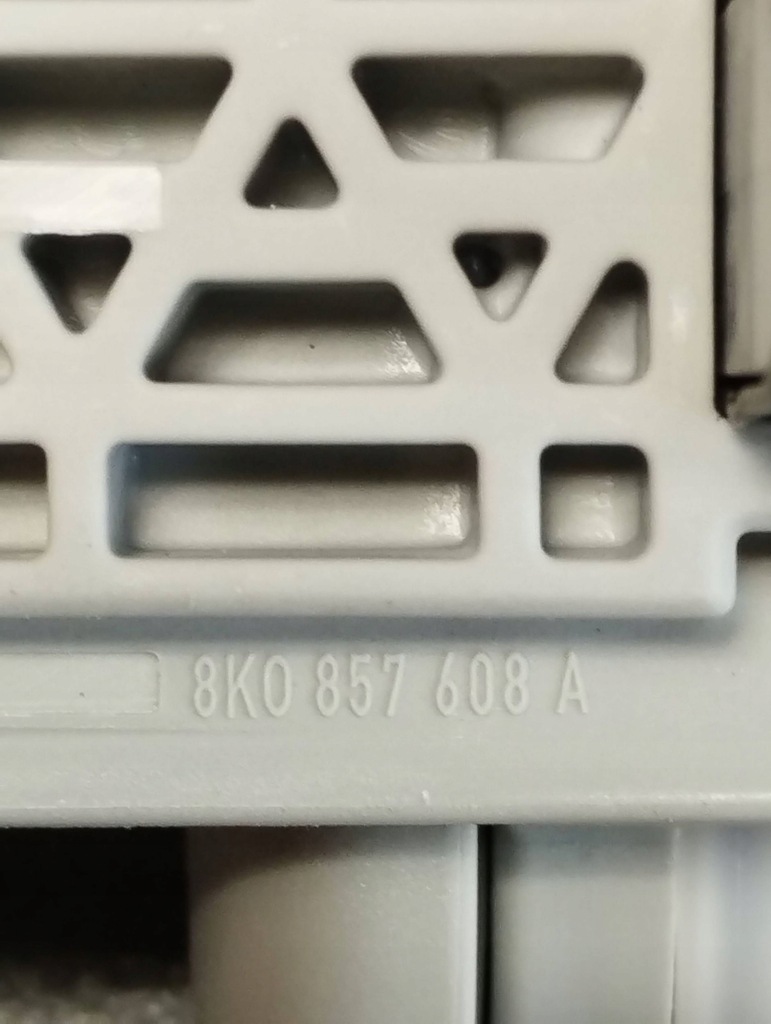 фото №3, Audi a7 4g 2016 ручка потолочный 8k0857608a