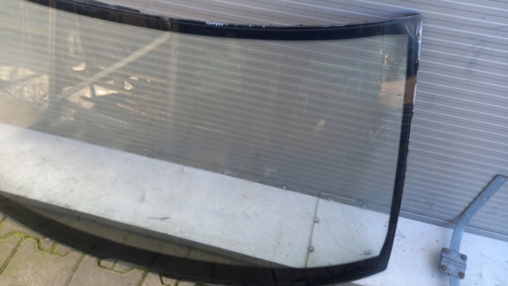 Скло передня mercedes e-klasa w124t 92r Оригінал