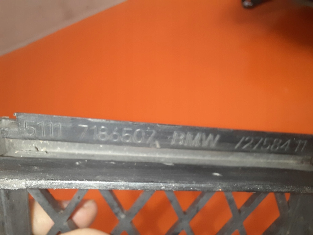Bmw seria 7 08-15 заглушка решітка бампера перед 7186507 Недорого