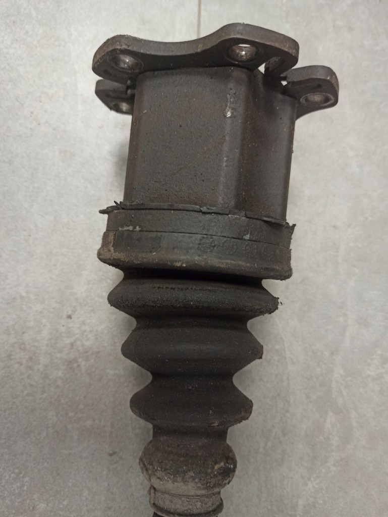 фото №9, Audi a4 b6 1.9 tdi приводной вал правая передняя 8e0407272s