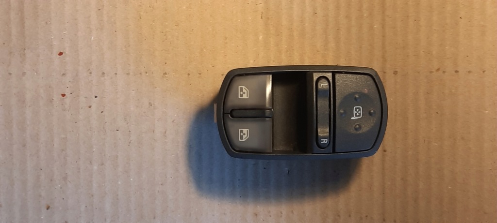 фото №1, Переключатель окон opel corsa d 13258522ad