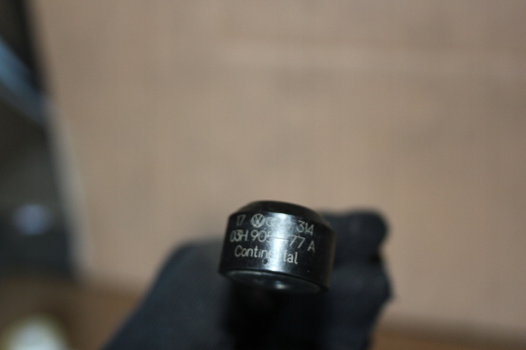 фото №5, Датчик spalania детонационный vw atlas 3.6 03h905477a