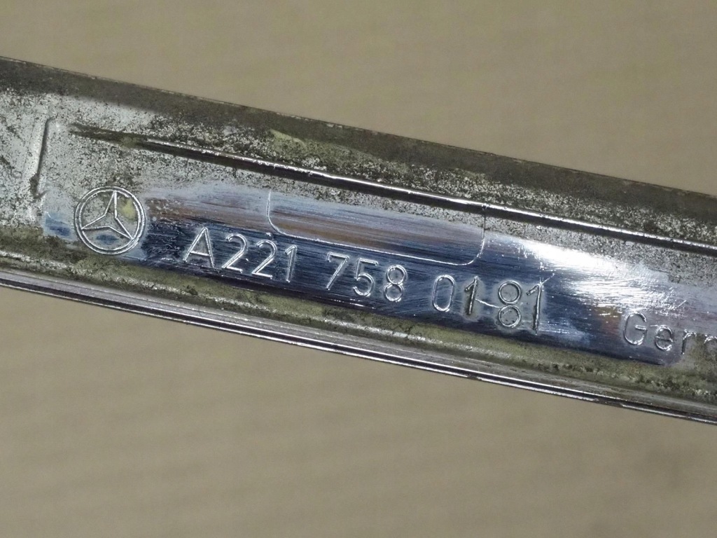фото №15, Молдинг крышки задняя mercedes w221 sedan/limuzyna 2217580181