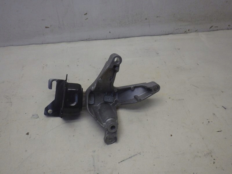 фото №2, Кронштейн коробки sandero stepway ii 0.9 tce 112531966r