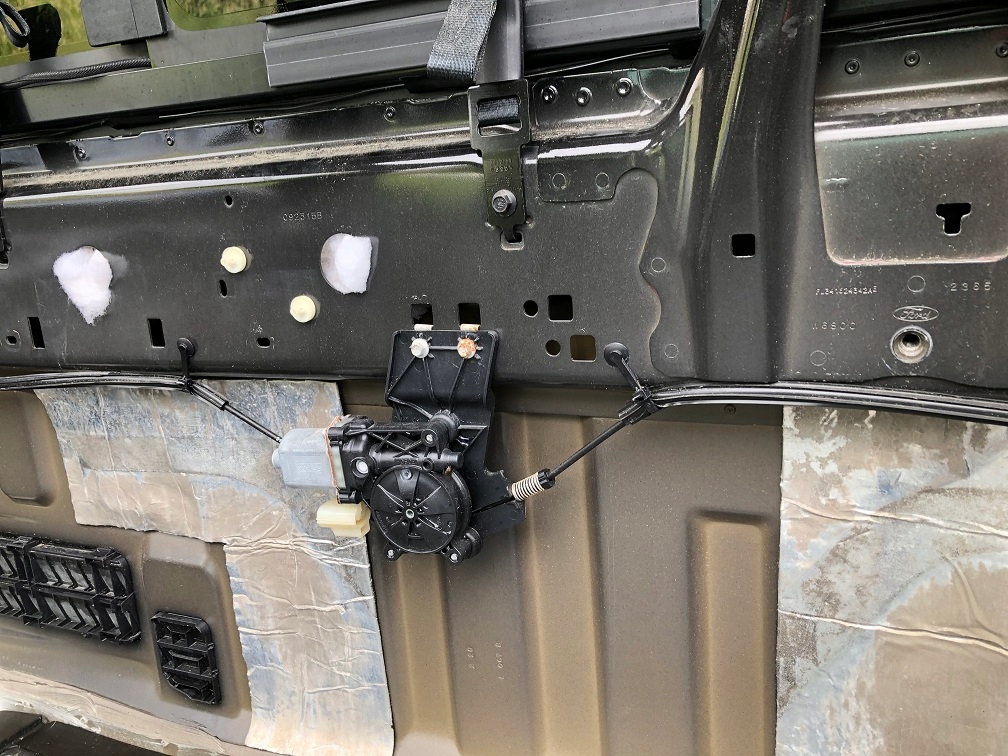 фото №1, 2015 ford f-150 стекло задняя задняя двигатель моторчик