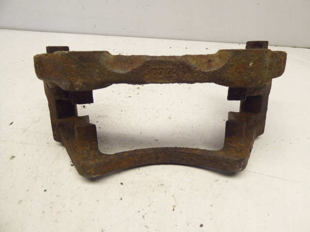 фото №3, T4 caravelle lift 7d 96r- скоба суппорт задняя